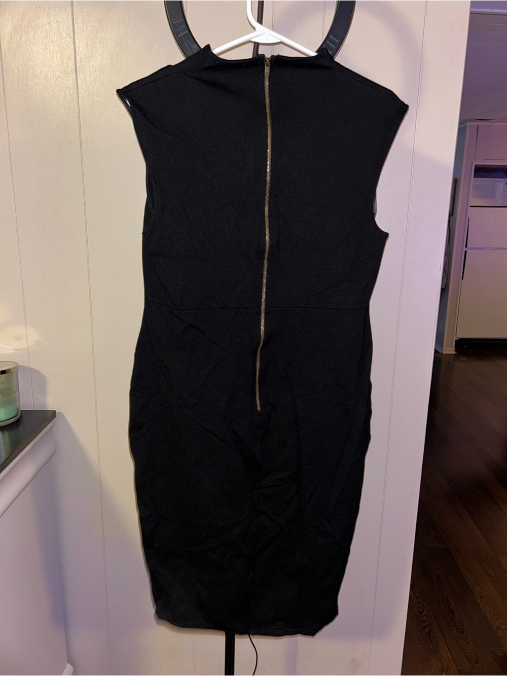 Classic Black Sleeveless Sheath Dress with Back Zip